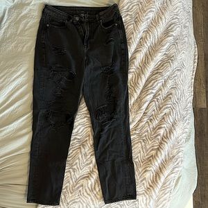 American Eagle black ripped jeans size 6